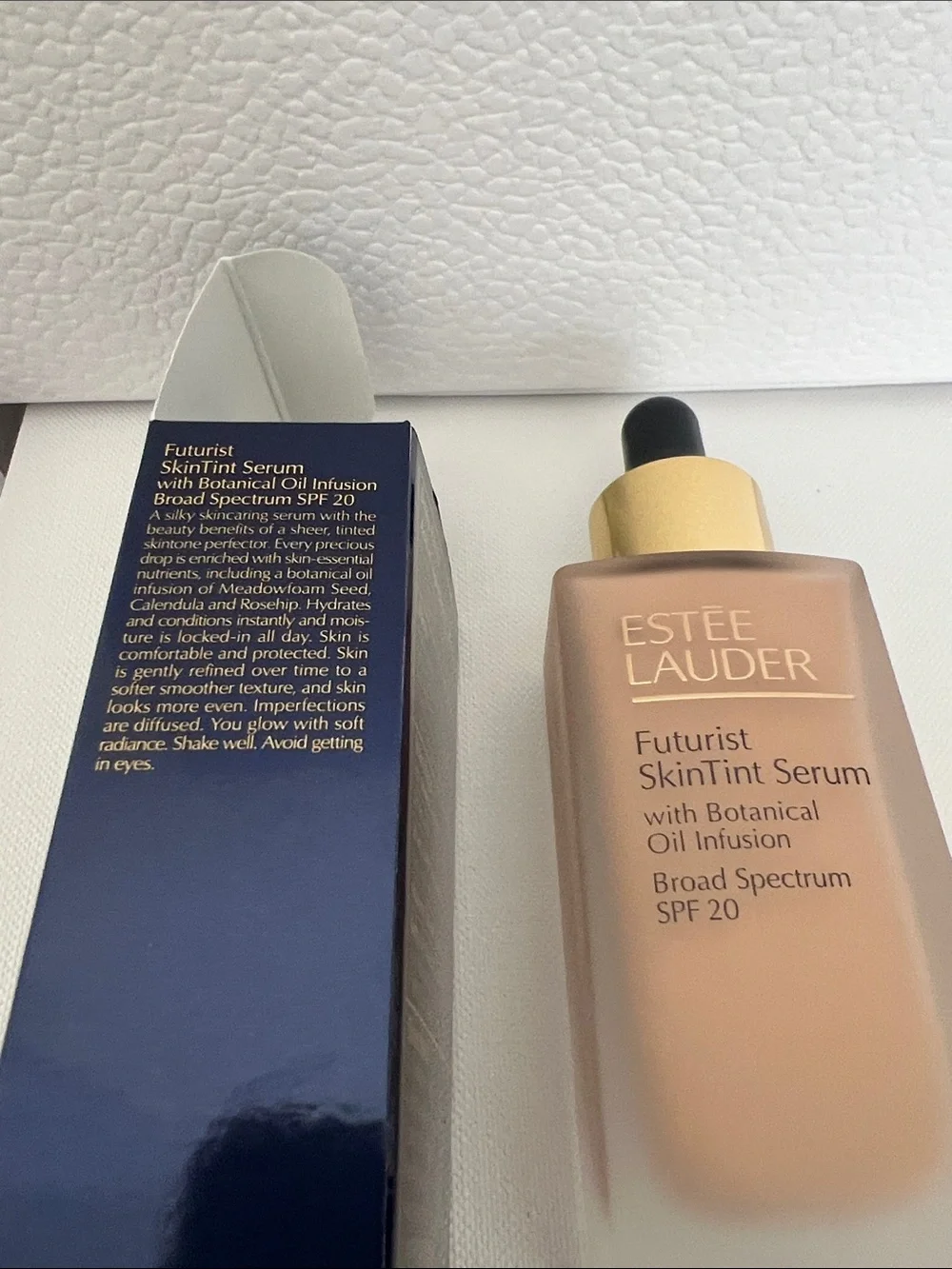 Estée Lauder Futurist SkinTint Serum in 2C3 Fresco